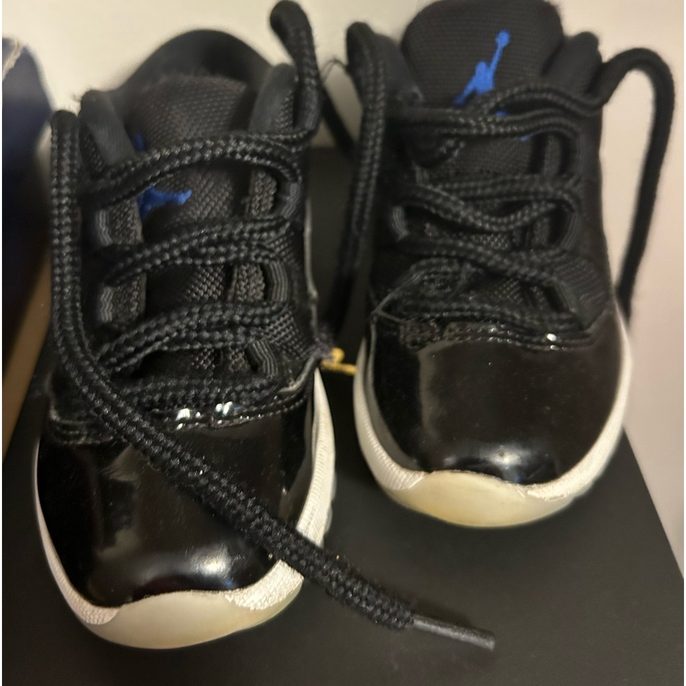 Jordan retro 11 low .. toddler size 10